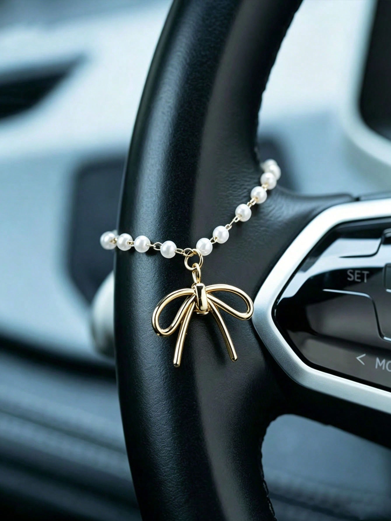 Pearl Bow Car Pendant Alloy Fa - Interior Design Minimalist ulasan dan harga